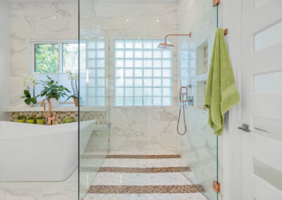 Natalie Craig Interior Design - Contemporary Bath